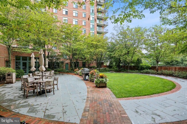 Building Photo - 11700 Old Georgetown Rd