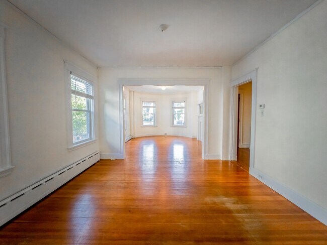 Building Photo - 67 Hampstead Rd