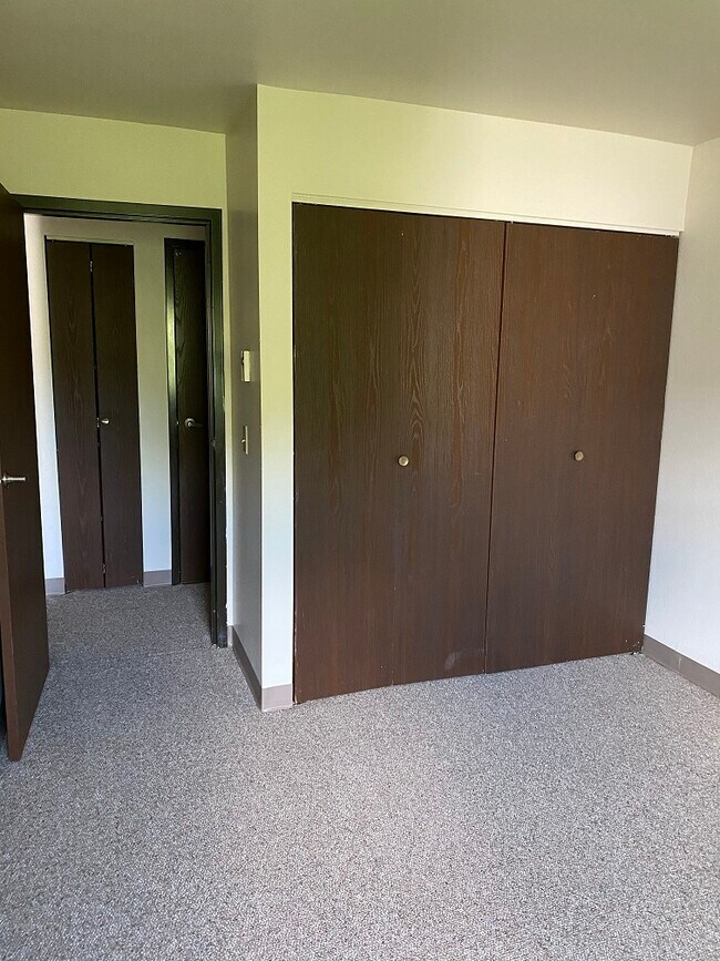 Building Photo - Wittwer