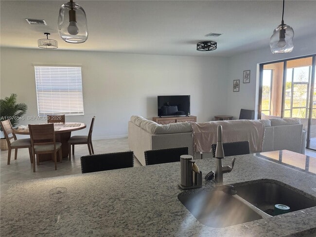 Building Photo - 15012 Palamos Cir