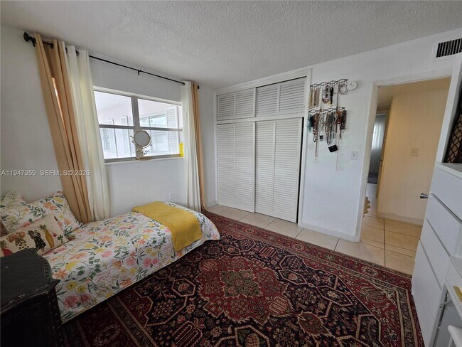 Building Photo - 7424 SW 82nd St