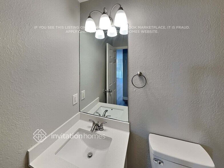 Building Photo - 1130 Broken Hills Dr