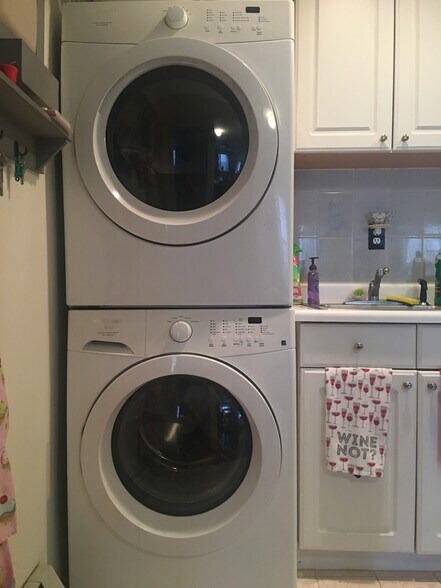 Building Photo - 515 2nd Ave