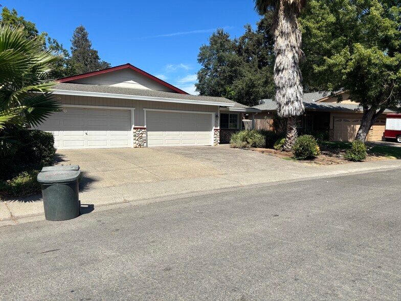 Primary Photo - 6113 Oakgreen Cir