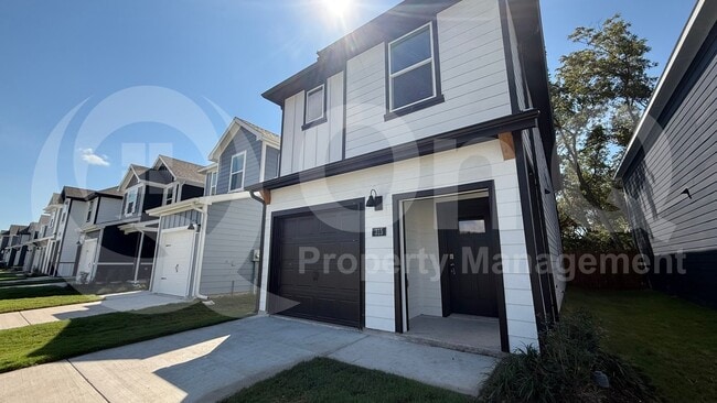 Building Photo - 315 Clematis St