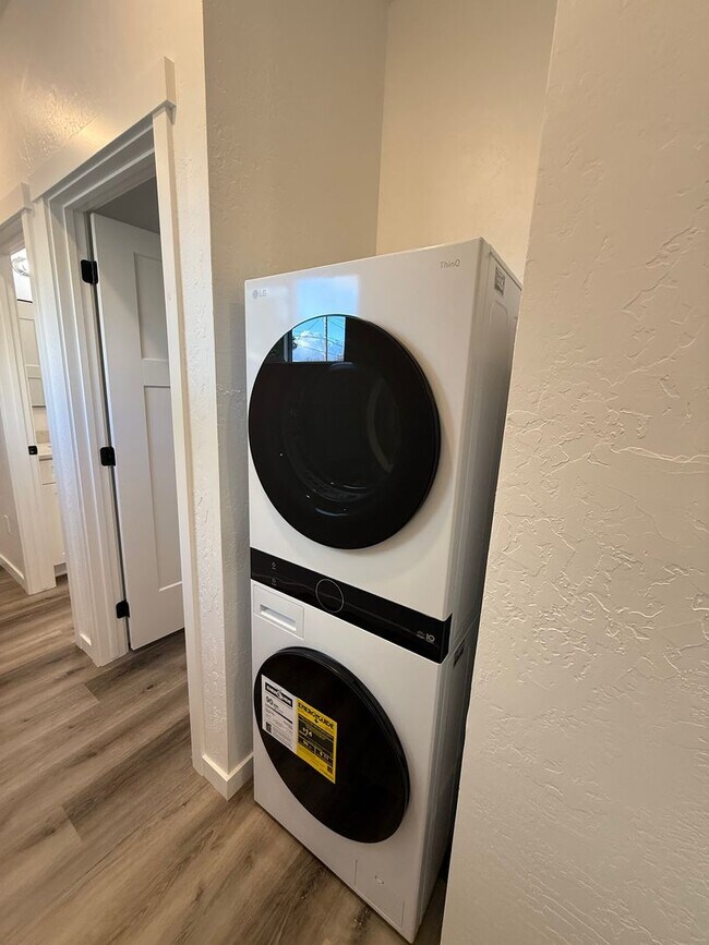 Building Photo - 3714-3716 E Liberty Ave