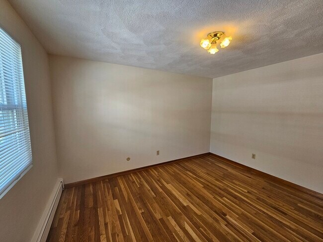 Building Photo - 91 Irving St