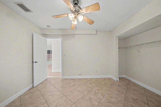 Building Photo - 5789 Woodland Point Dr
