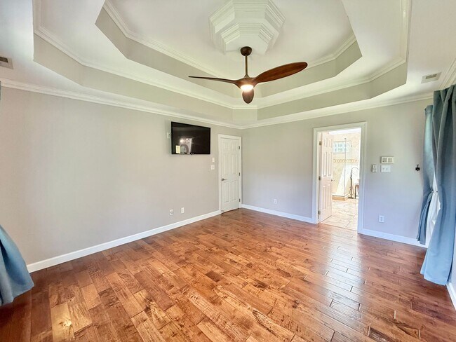 Building Photo - Luxurious 5BD, 4.5BA North Raleigh Home wi...
