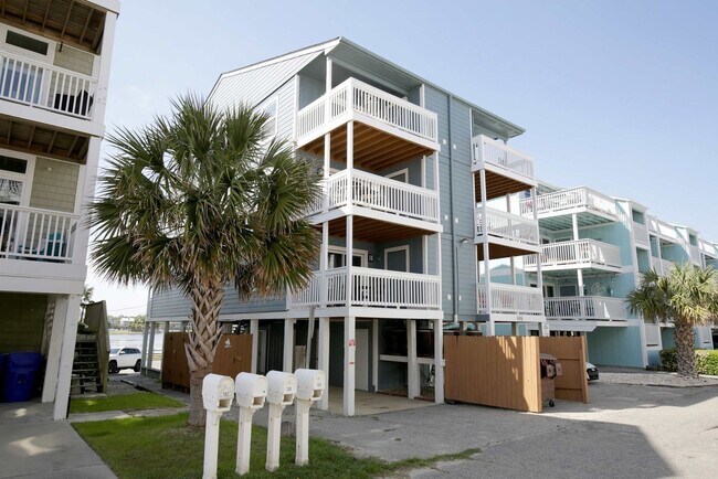 Building Photo - 606 Carolina Beach Ave S