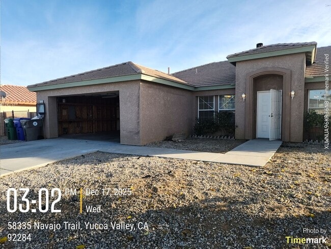 Building Photo - 3 bedroom 2 bath w/ office