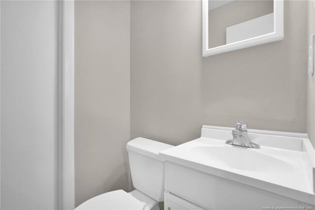 Building Photo - 409 College Dr