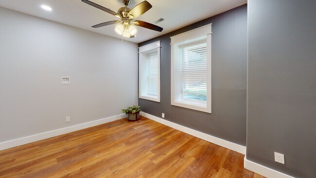 Building Photo - 1533 Forest Ave