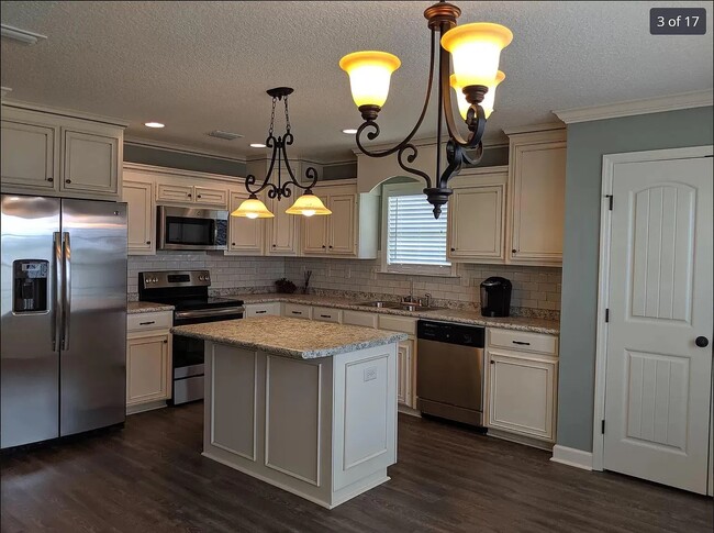 Building Photo - 4091 Cottage Heights Rd