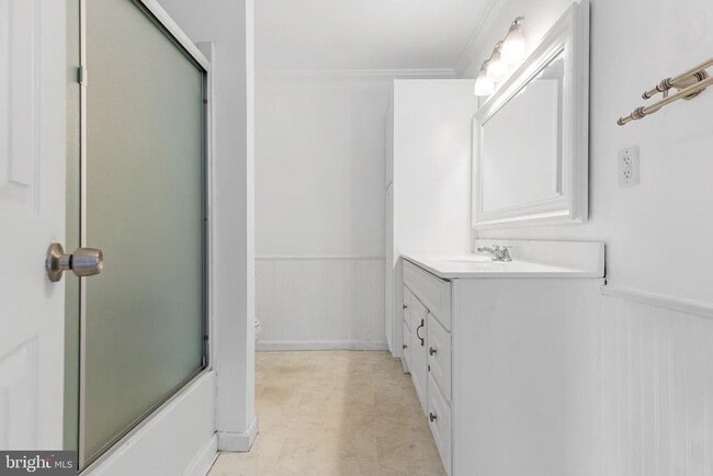 Building Photo - 172 Stirling Ct