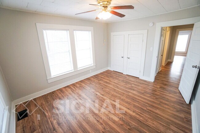 Building Photo - 217 1st Ave SE