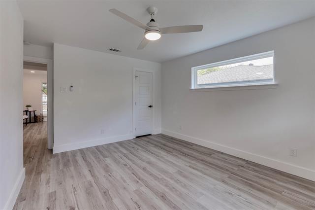 Building Photo - 9962 Larchbrook Dr