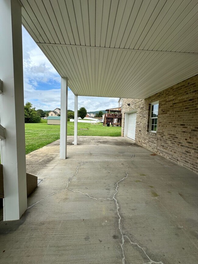 Building Photo - 3437 Bailey Ranch Rd