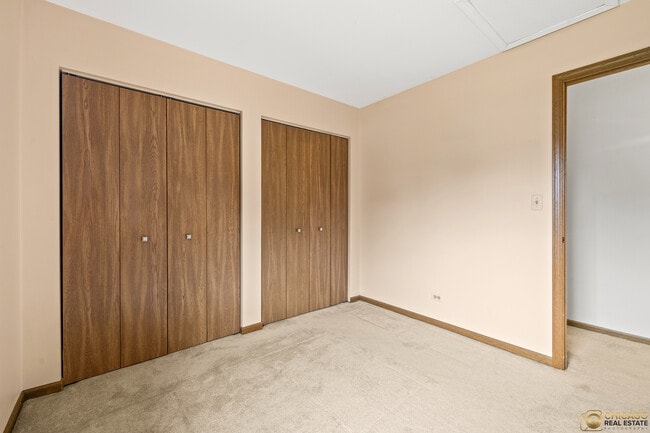 Building Photo - 1174 Hyannis Cir