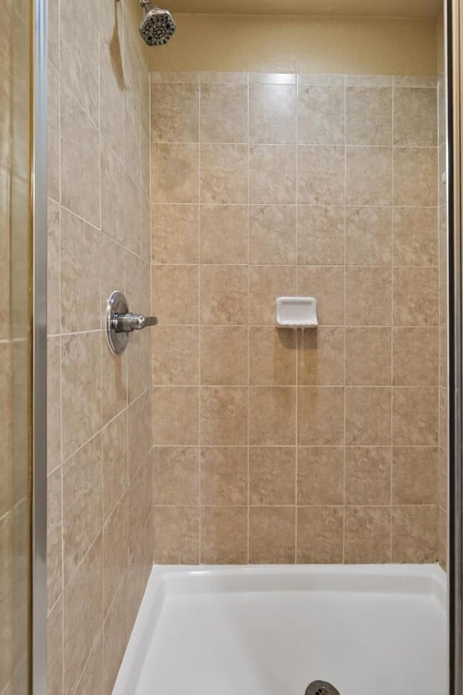 Building Photo - 8539 Gate Pkwy W