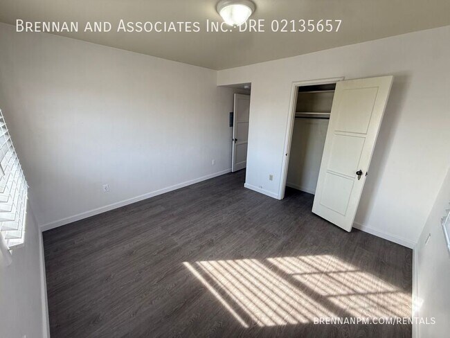 Building Photo - 253 Church Ave