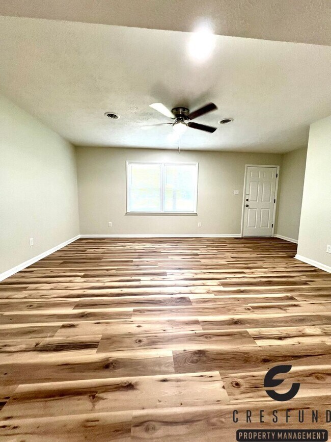 Building Photo - 3529 Torbay Dr