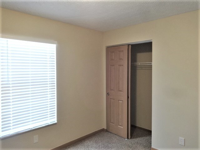 Building Photo - 3725 Lake Mead Dr