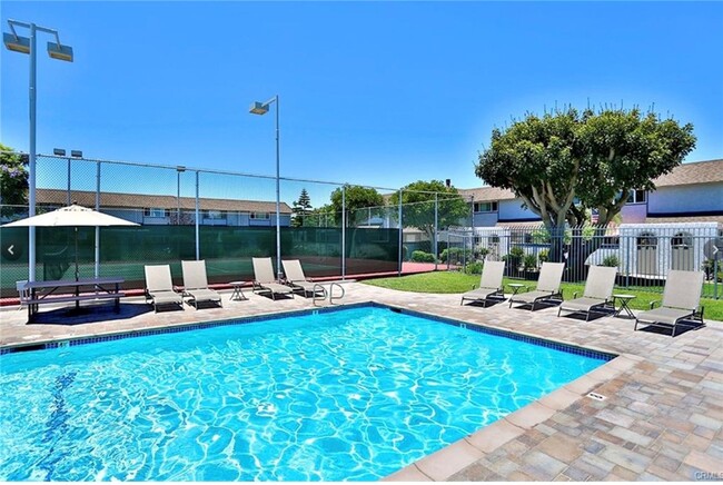 Building Photo - 4681 Twintree Dr