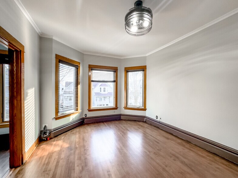 Building Photo - 3418 W McLean Ave