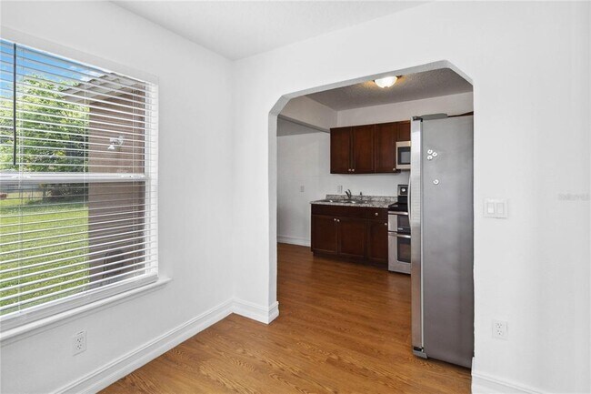 Building Photo - 634 18th St