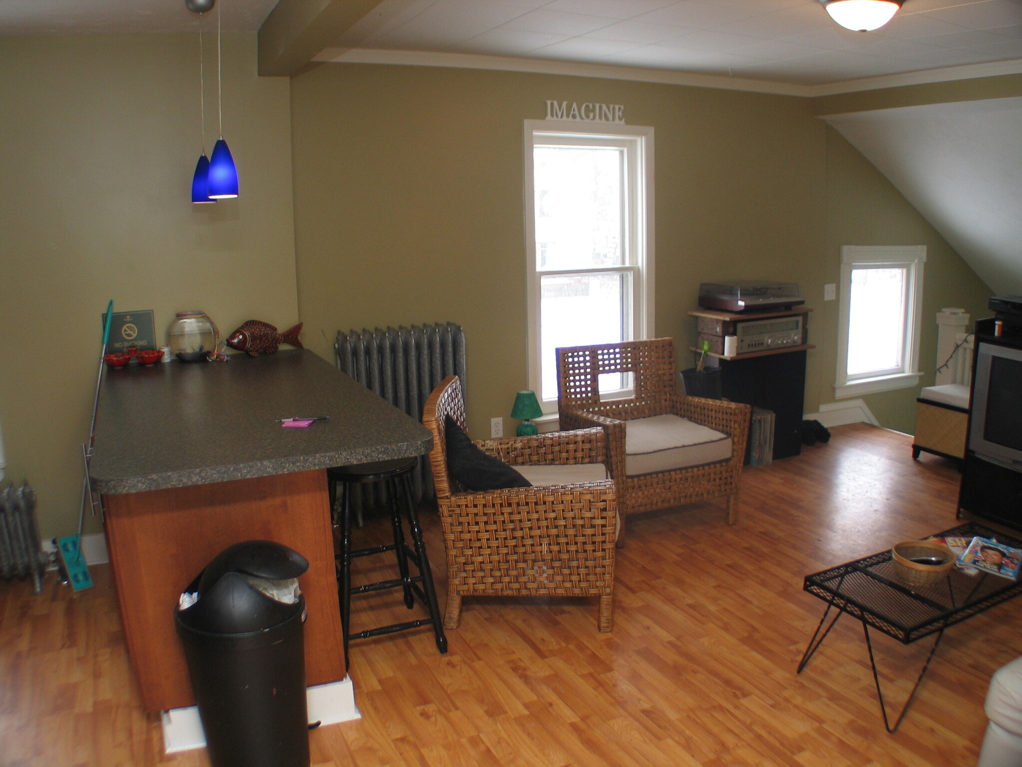 Building Photo - 737 Village St