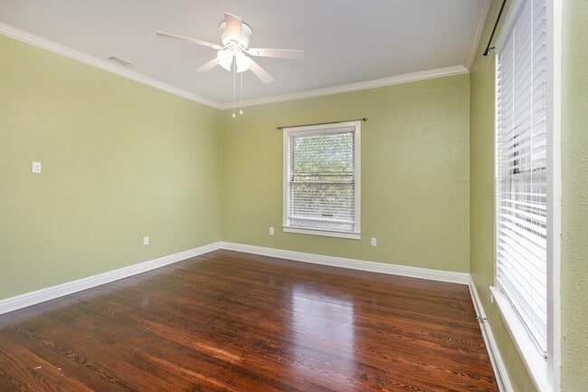 Building Photo - 210 S Rosemont Ave