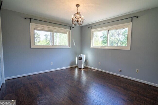 Building Photo - 1540 Magnolia Pl