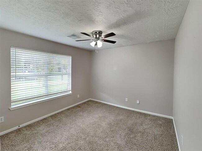 Building Photo - 7010 Grant Dr
