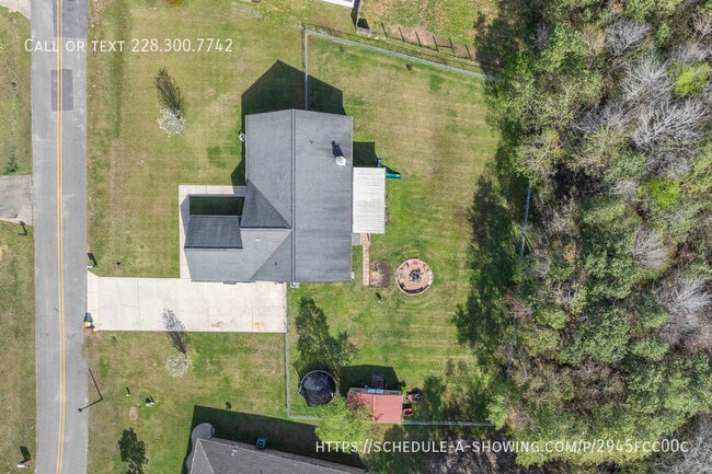 Building Photo - 15792 Texas Ave