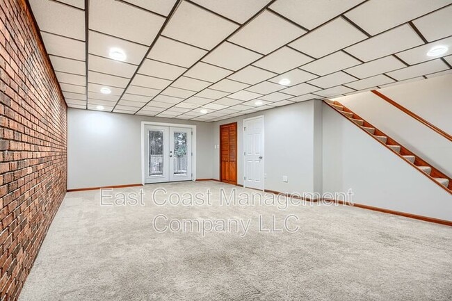 Building Photo - 12 Perryfalls Pl