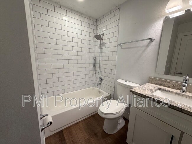 Building Photo - 2300 Elizabeth Ave