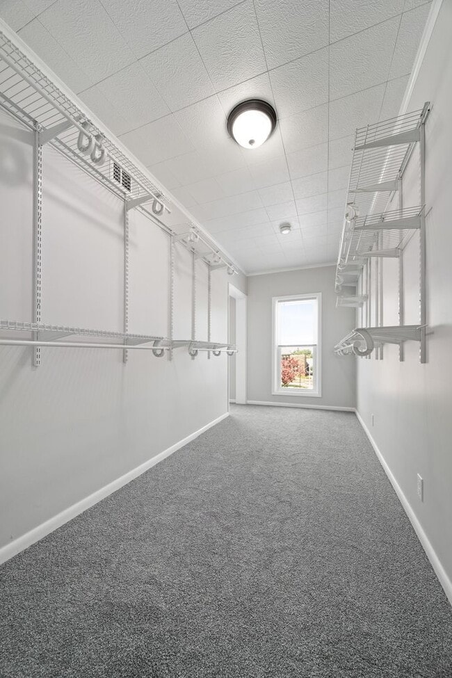 Building Photo - 801 W 26th St