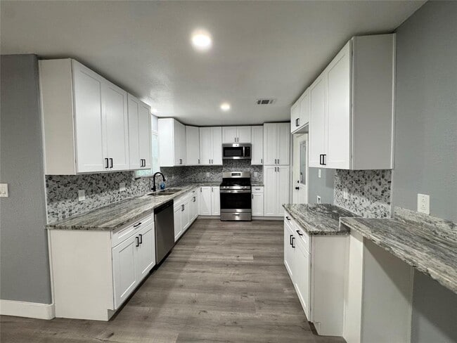 Building Photo - 4122 Dacca Dr