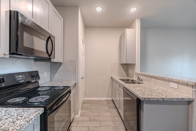 Building Photo - 402 Avenue H