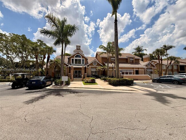 Building Photo - 15570 SW 105th Ln