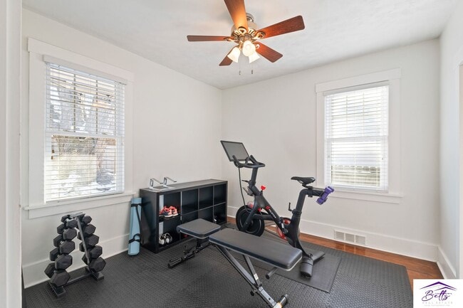 Building Photo - RENTAL PENDING!