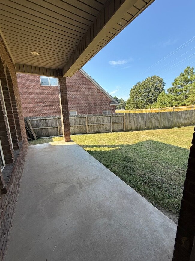 Building Photo - 2520 Granite Pointe