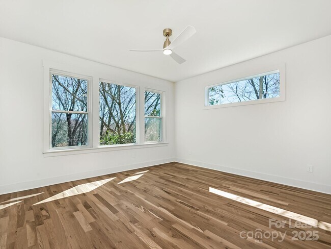 Building Photo - 1310 N Davidson St