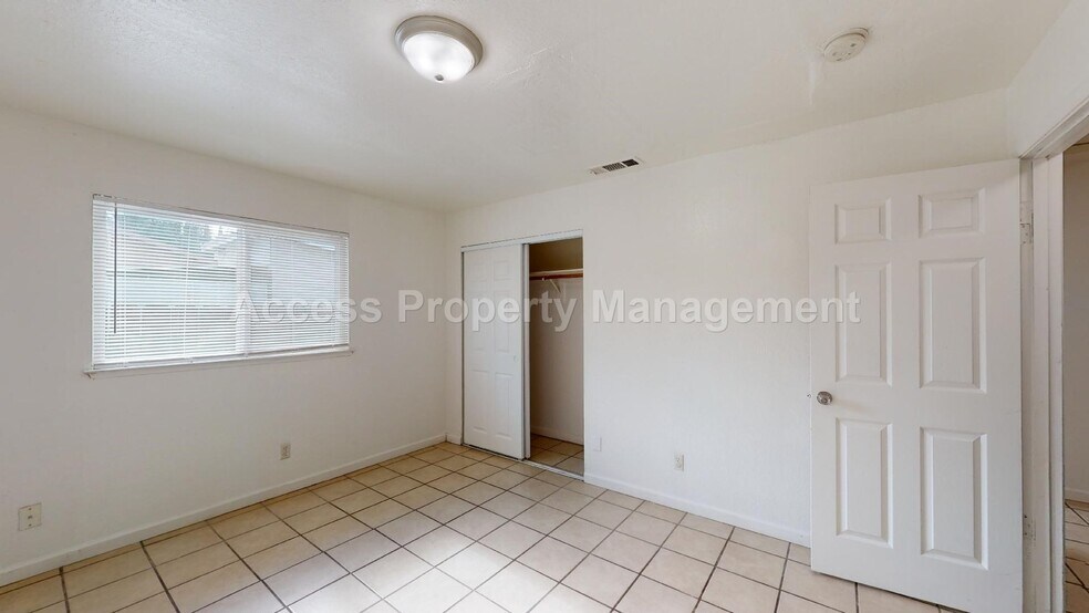 Building Photo - 1428 Pecos Ave