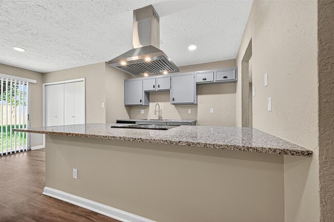 Building Photo - 17518 Autumn Hills Dr