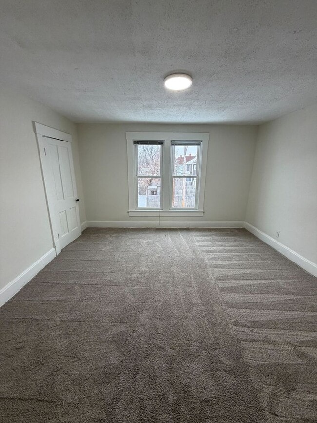 Building Photo - Fully Renovated 3BR in the Heart of Columbus