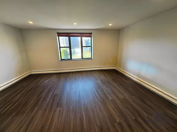 Building Photo - Discover stunning city views from your bedroom