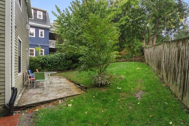 Building Photo - 21 Wenham St