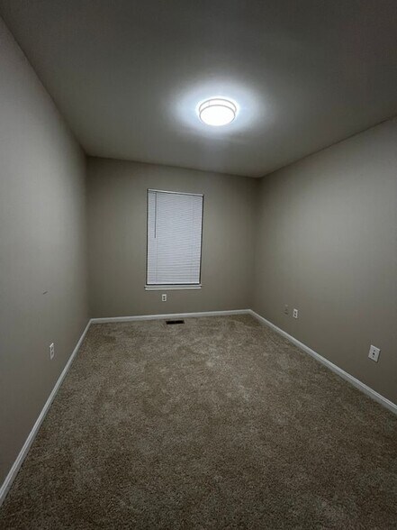 Building Photo - 8929 Harkate Way